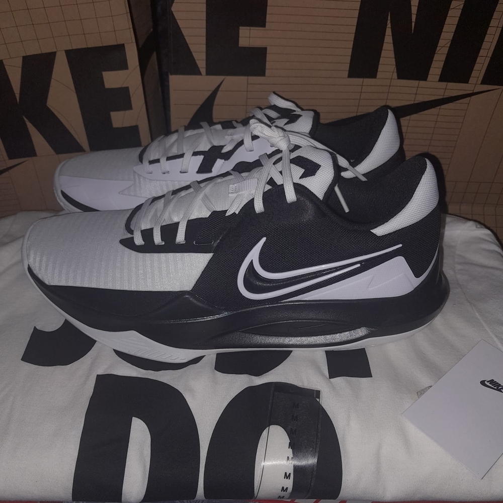 Nike Black and White Sneakers